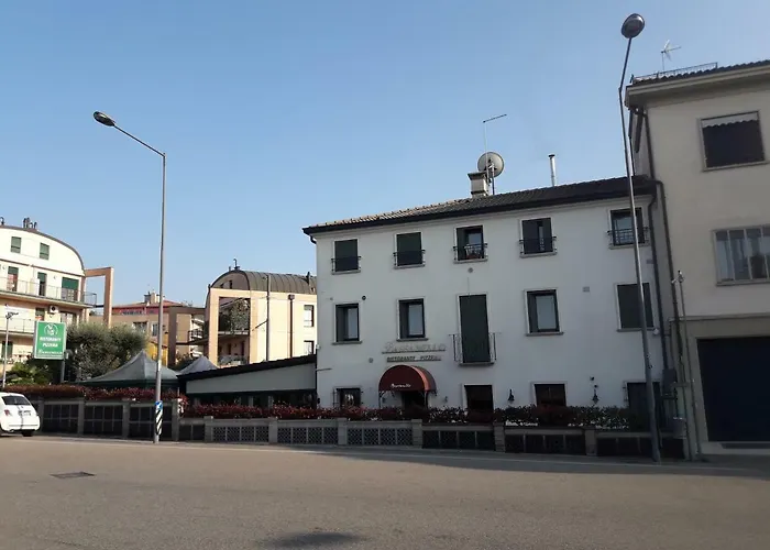 Family Szálloda Padova